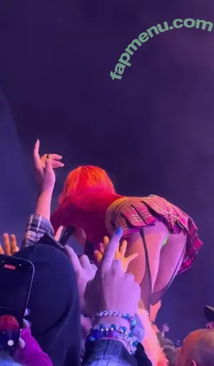 Halsey / iamhalsey nude photo #1307