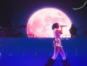 Halsey / iamhalsey nude photo #1383