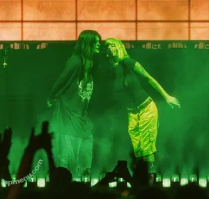 Halsey / iamhalsey nude photo #1392