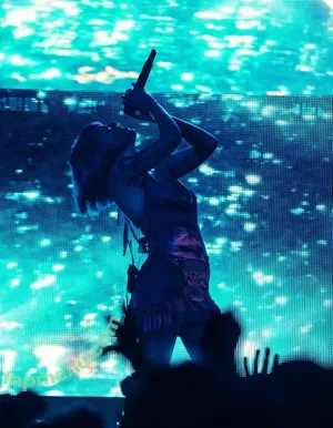 Halsey / iamhalsey nude photo #1404