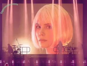 Halsey / iamhalsey nude photo #1411