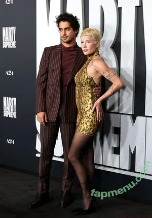 Halsey / iamhalsey nude photo #1486