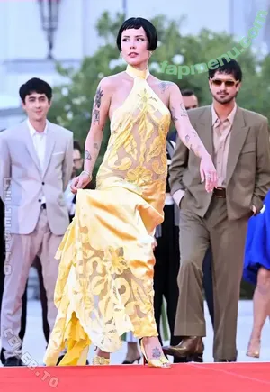 Halsey / iamhalsey nude photo #1552