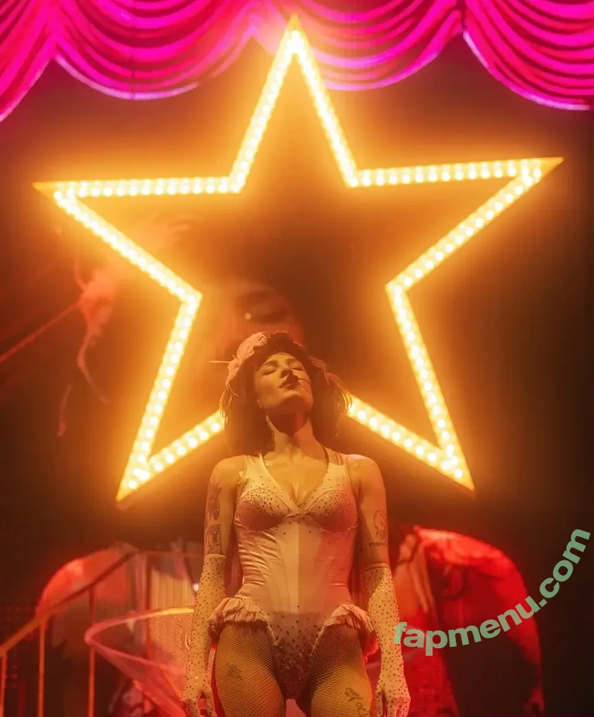 Halsey nude photo #1182 (iamhalsey / yammahaaa)