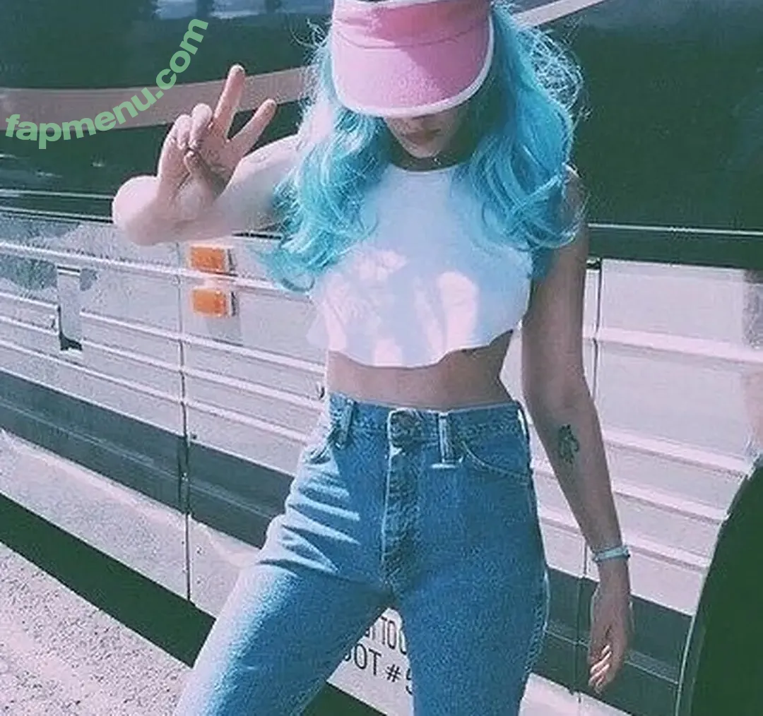 Halsey nude photo #1241 (iamhalsey / yammahaaa)