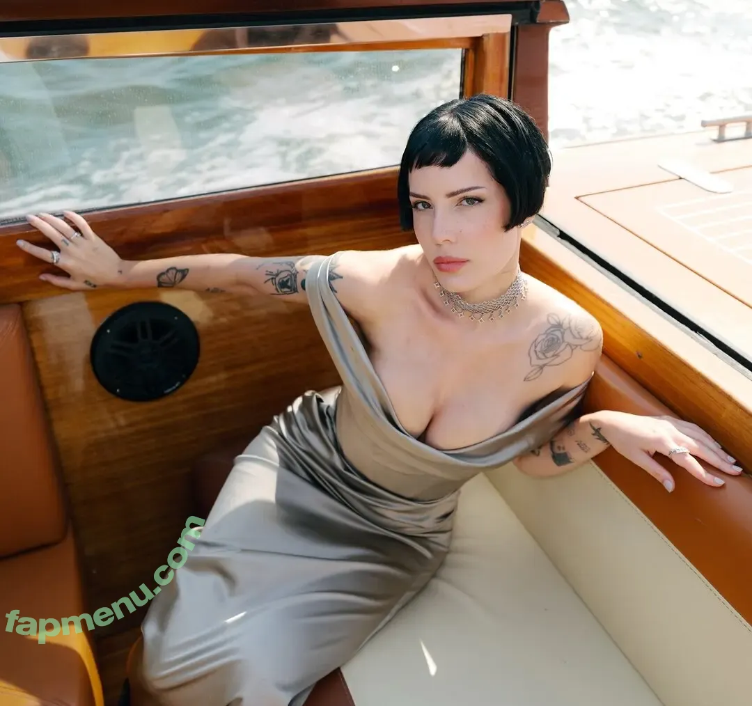 Halsey nude photo #1259 (iamhalsey / yammahaaa)