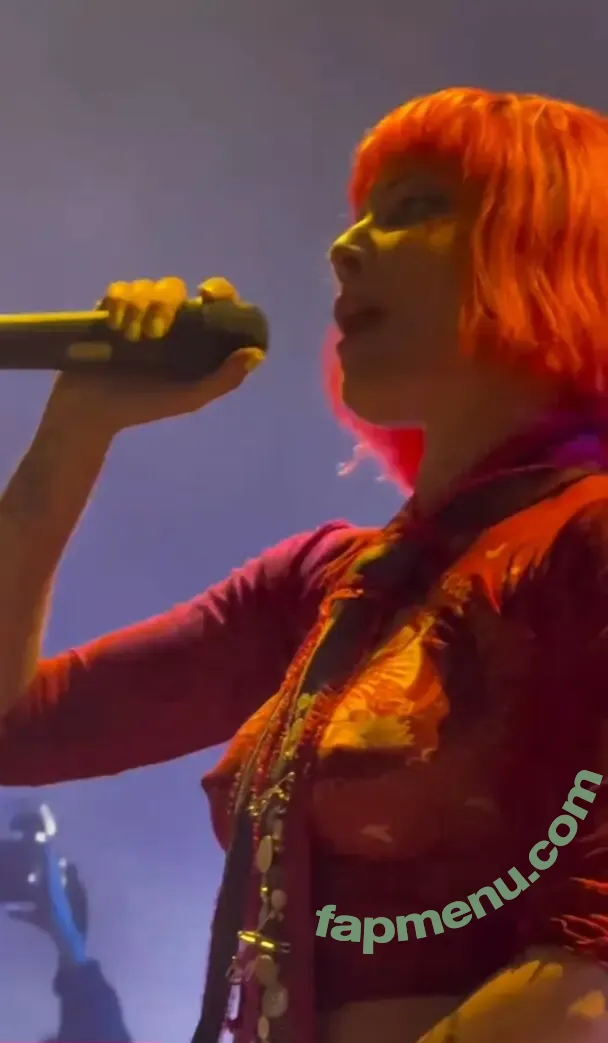 Halsey nude photo #1274 (iamhalsey)