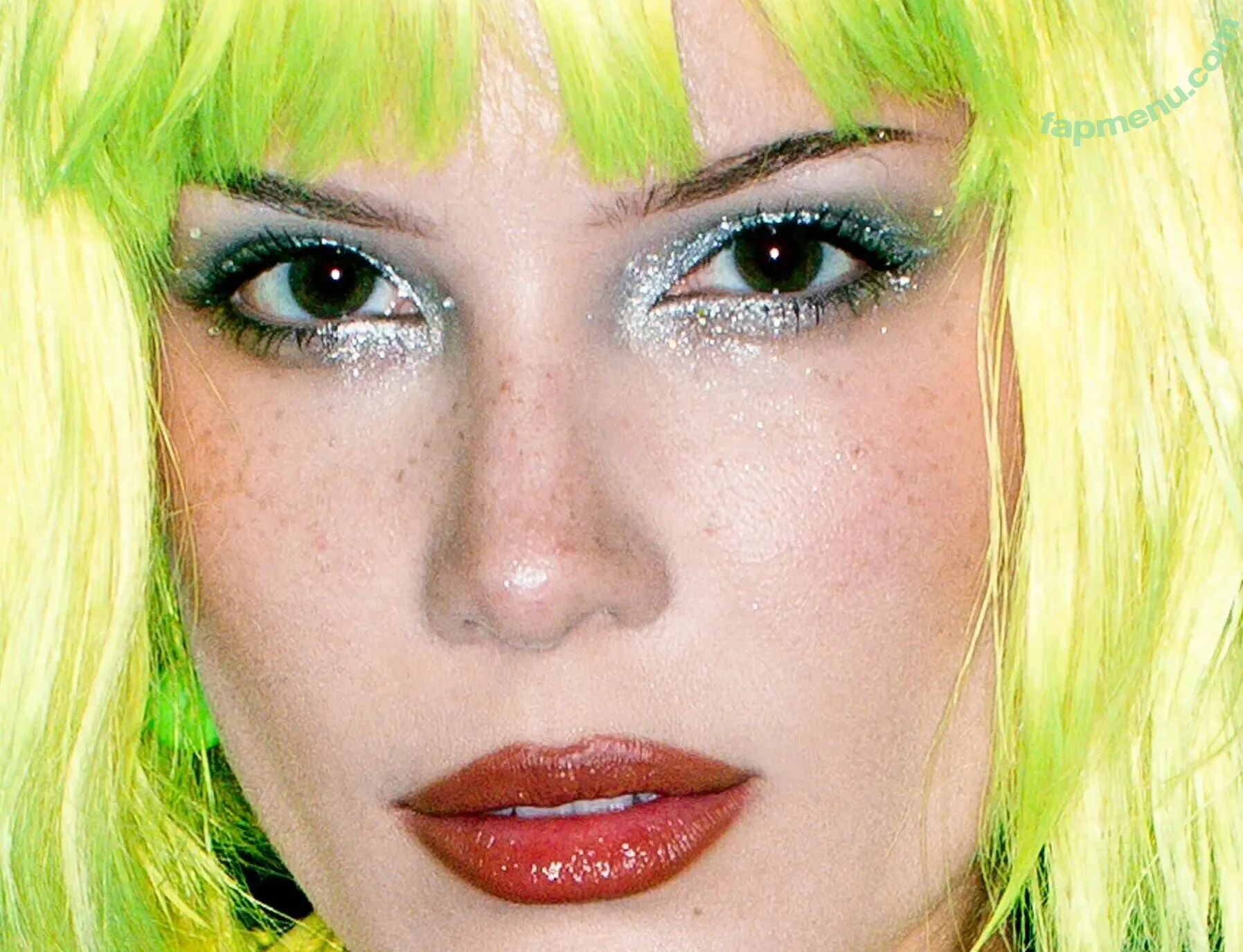 Halsey nude photo #1286 (iamhalsey)