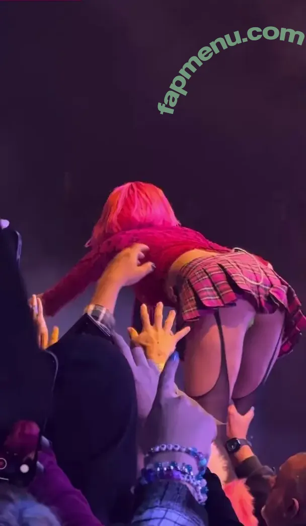 Halsey nude photo #1304 (iamhalsey)