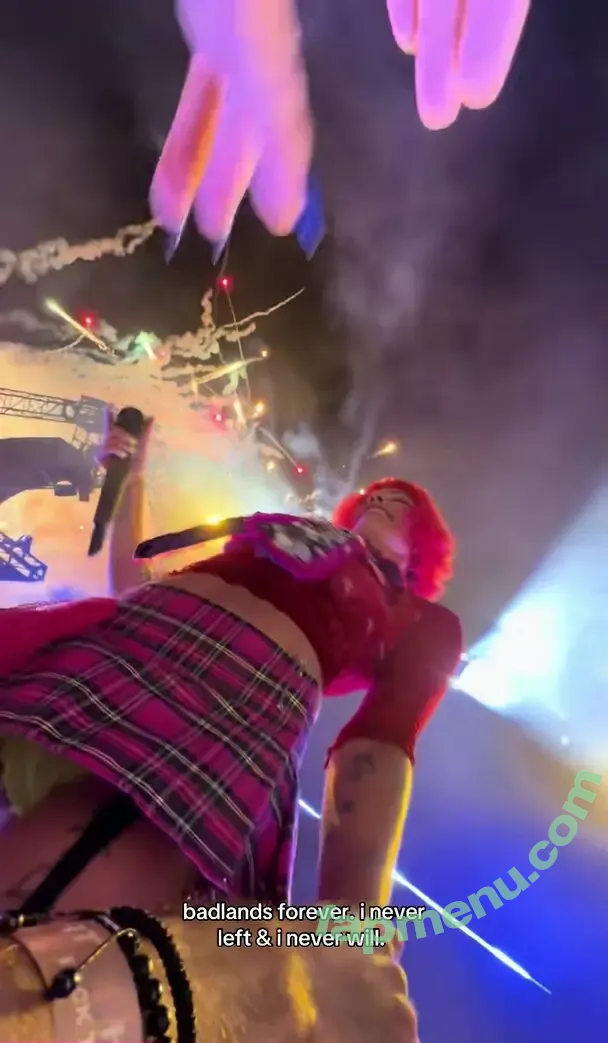 Halsey nude photo #1330 (iamhalsey)