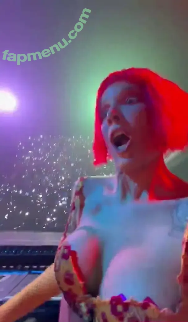 Halsey nude photo #1348 (iamhalsey)