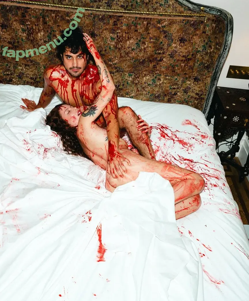 Halsey nude photo #1355 (iamhalsey)