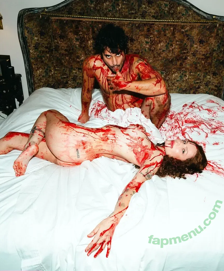 Halsey nude photo #1356 (iamhalsey)