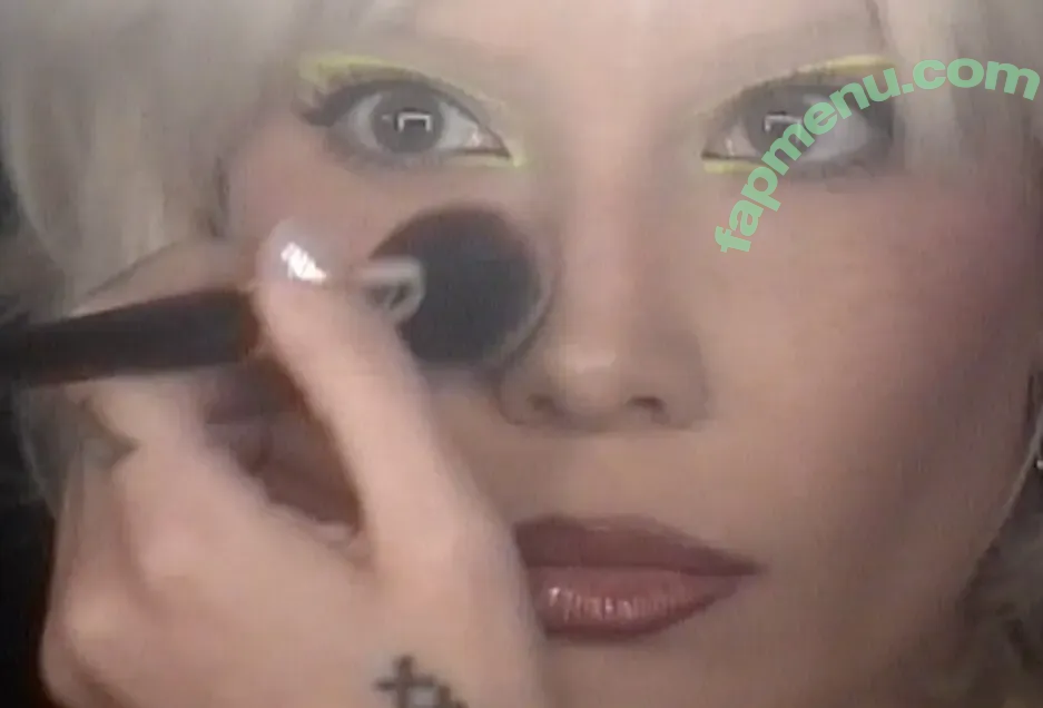 Halsey nude photo #1377 (iamhalsey)