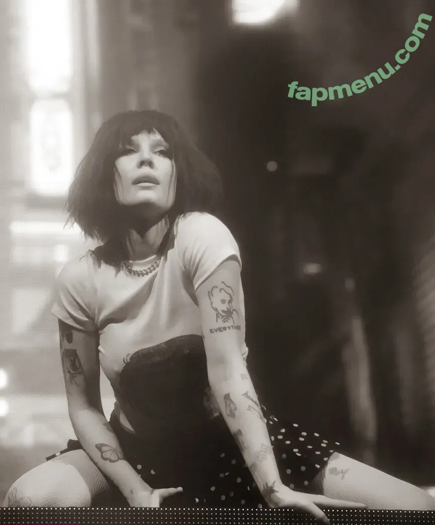 Halsey nude photo #1380 (iamhalsey)