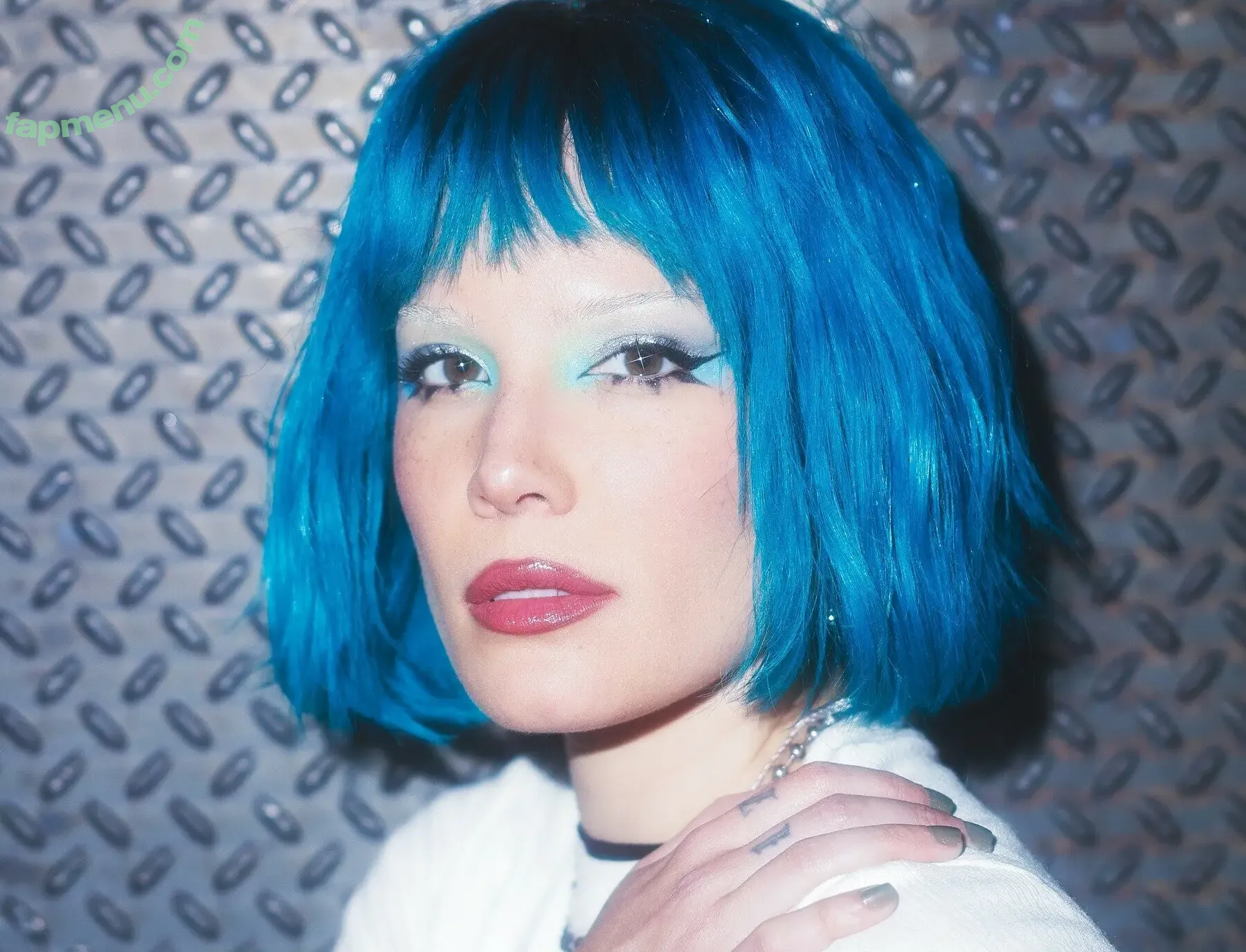 Halsey nude photo #1388 (iamhalsey)