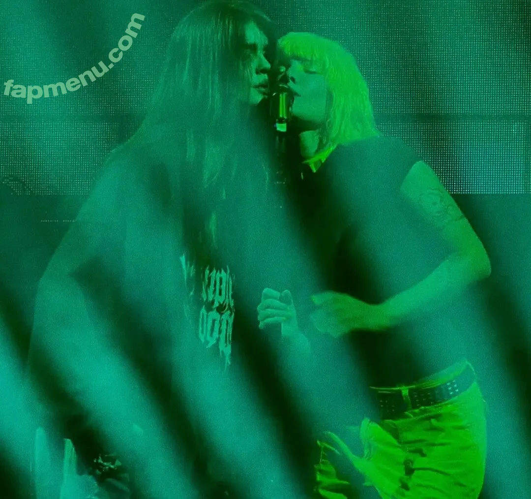 Halsey nude photo #1394 (iamhalsey)