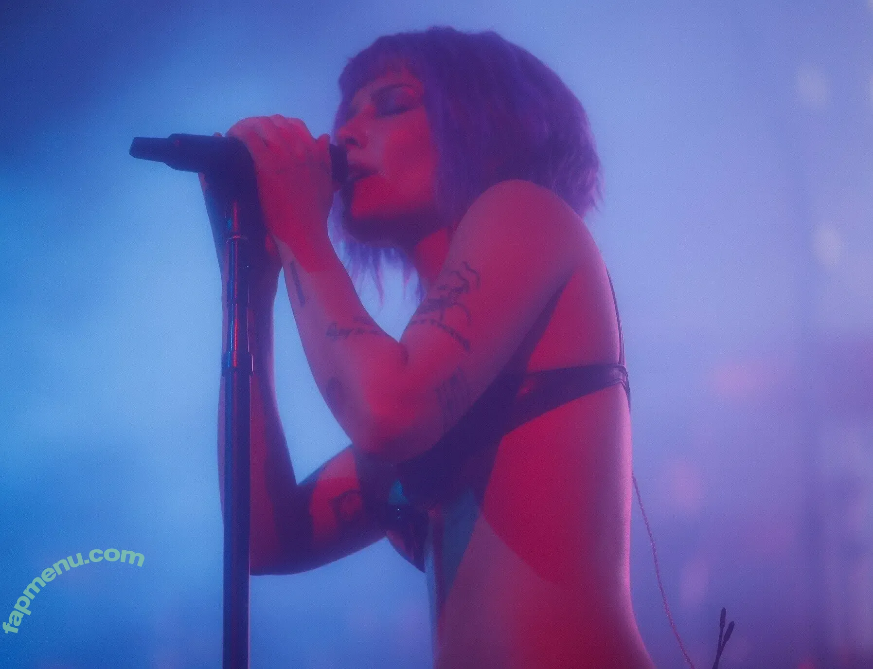 Halsey nude photo #1427 (iamhalsey / yammahaaa)