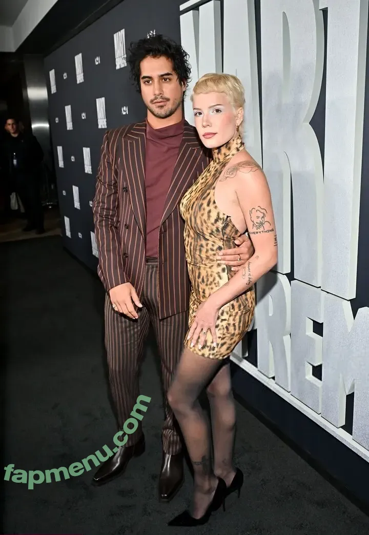 Halsey nude photo #1489 (iamhalsey)