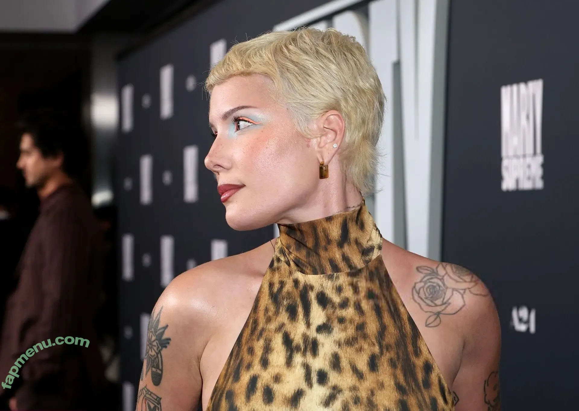 Halsey nude photo #1494 (iamhalsey)