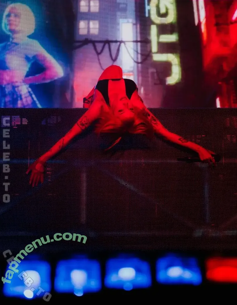 Halsey nude photo #1544 (iamhalsey)