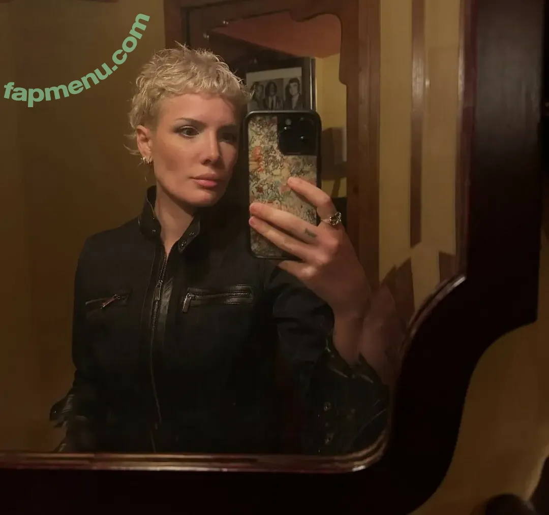 Halsey nude photo #1557 (iamhalsey / yammahaaa)