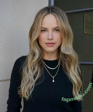 Halston Sage / halstonsage / oatmilkhuny nude photo #0250