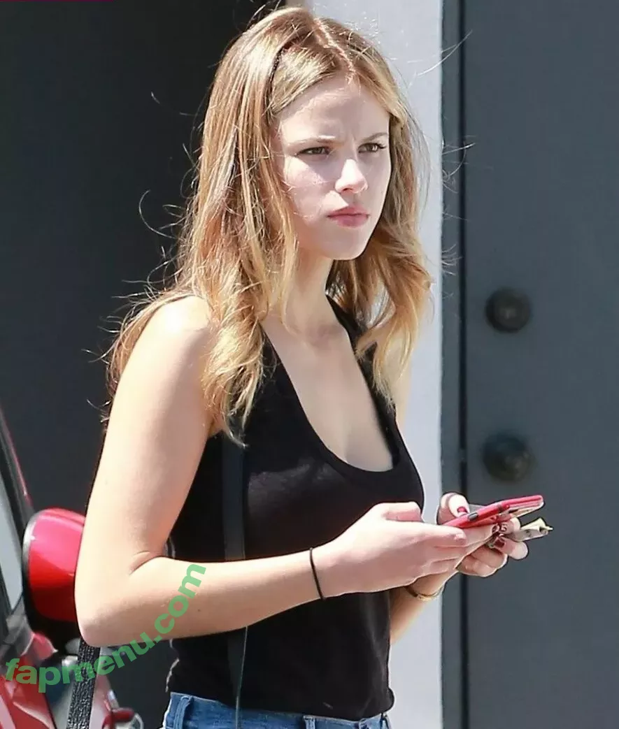 Halston Sage nude photo #0026 (halstonsage / oatmilkhuny)