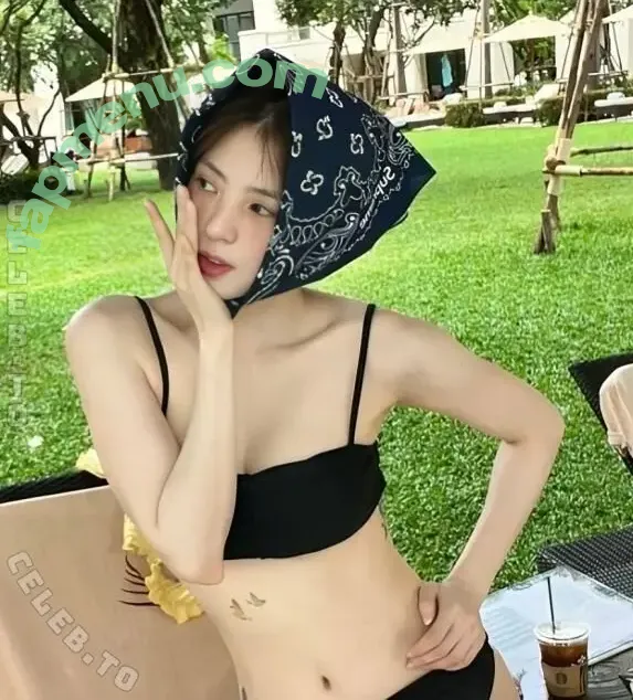 Han So-hee nude photo #0021 (Han So Hee / xeesoxee)