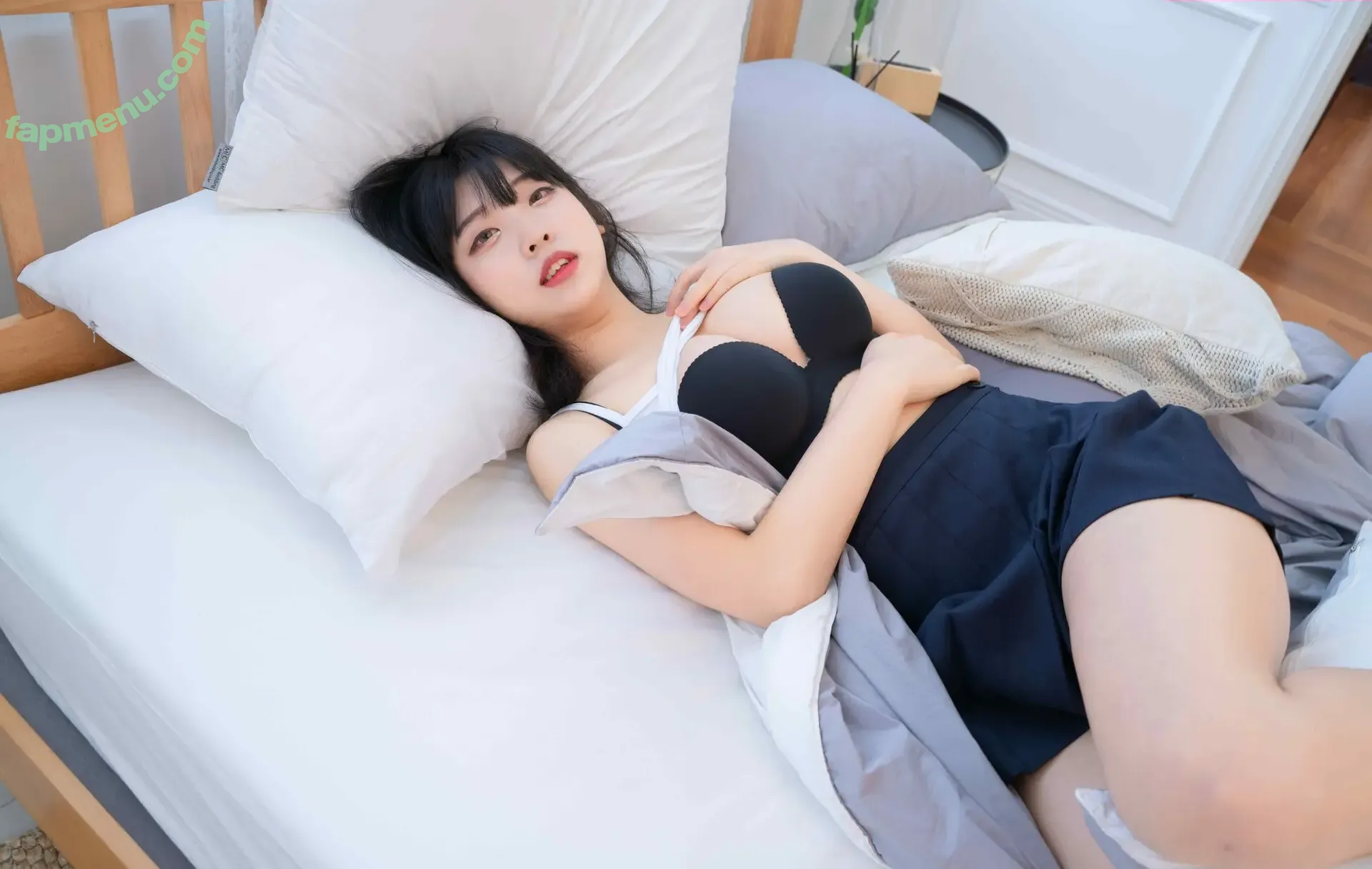 Hana Song nude photo #0237 (hana_sooong / 바니하나)