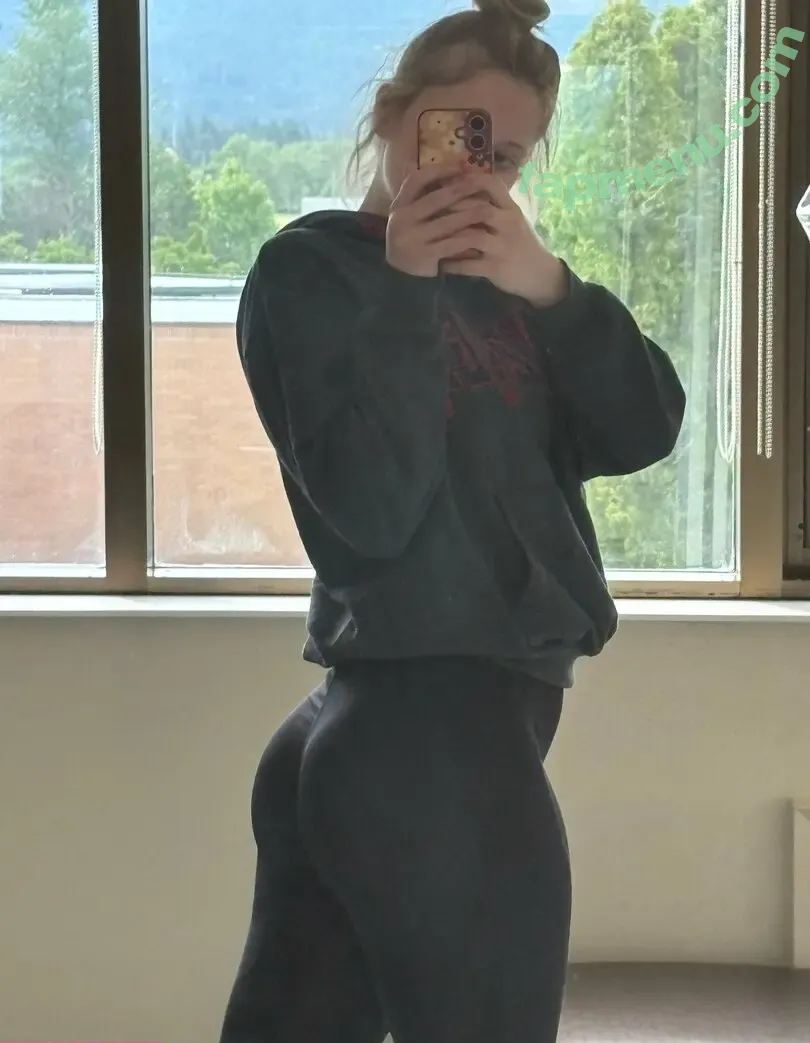 hanbabyy nude photo #0015 (hannybabyy)