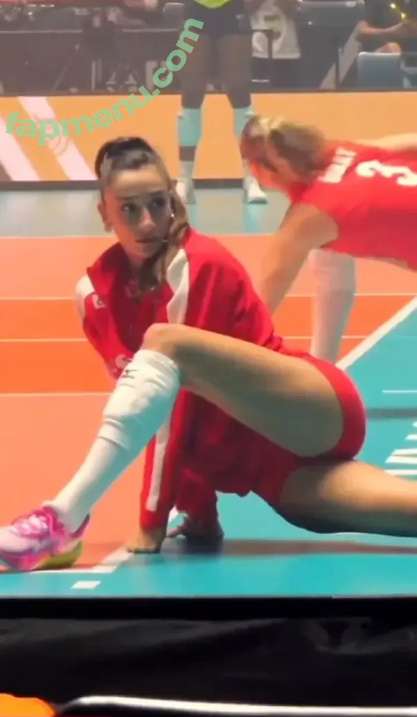 Hande Baladin nude photo #0012 (handebaladin)