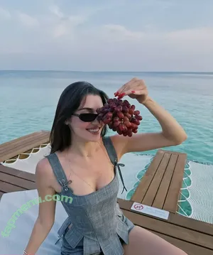 Hande Ercel / handemiyy nude photo #0285