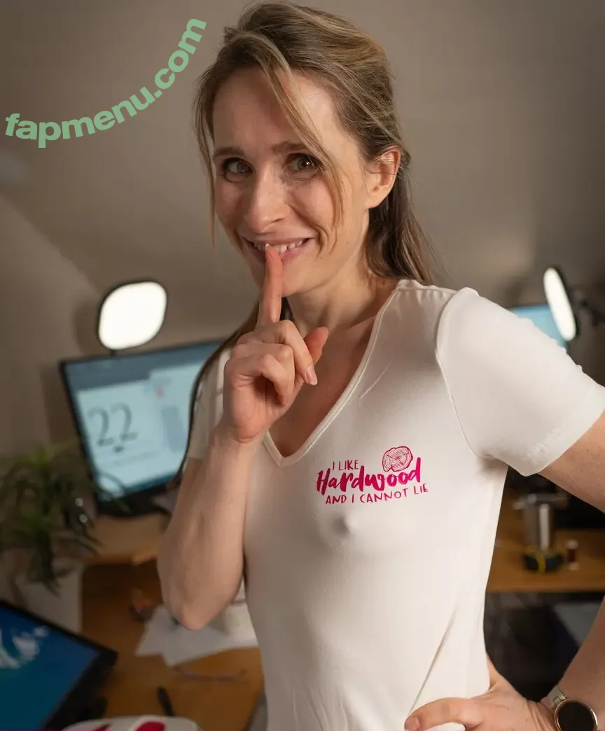 HandsonKatie nude photo #0028 (handsonk80 / ikatie.c)