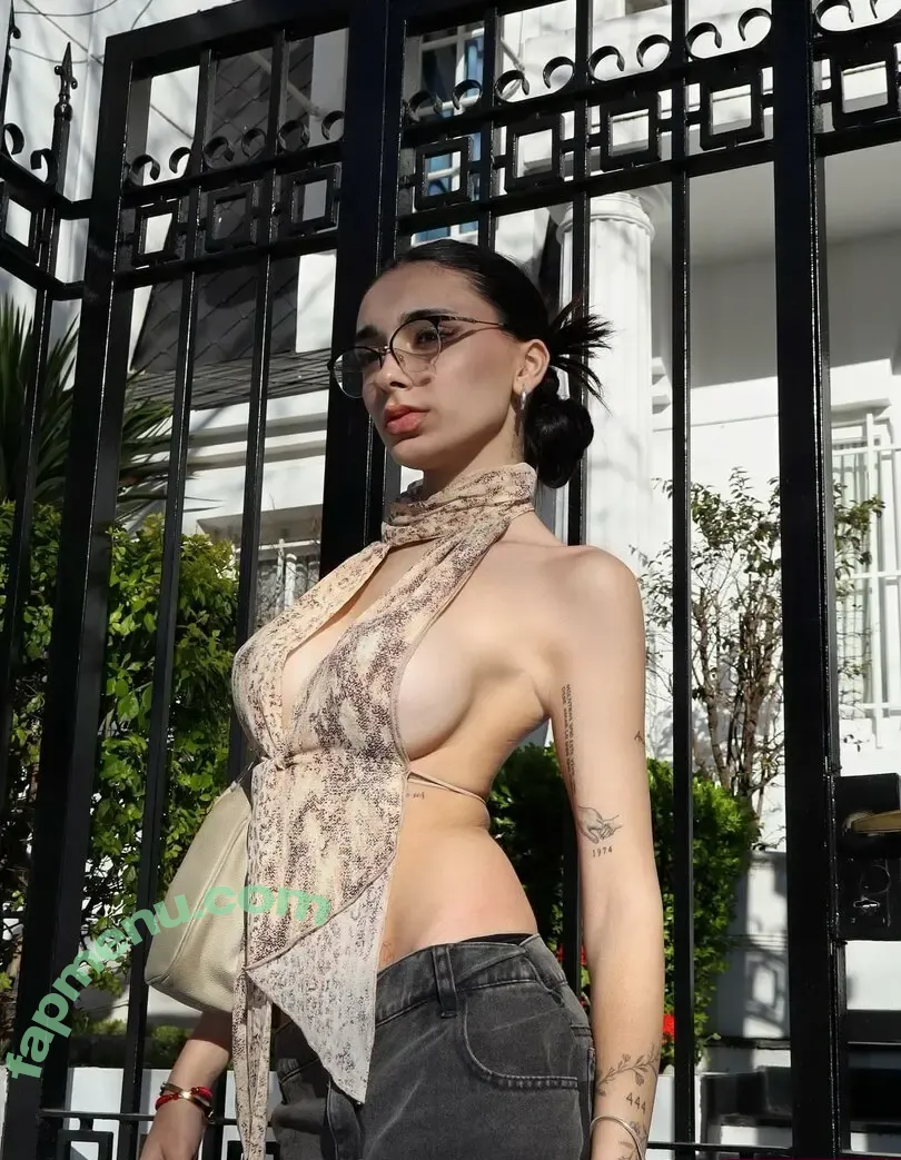 Hanna nude photo #0062 (Hanni / Hannimohamedd / hannahowo / hanniimohamedd / hannimohamed / user)