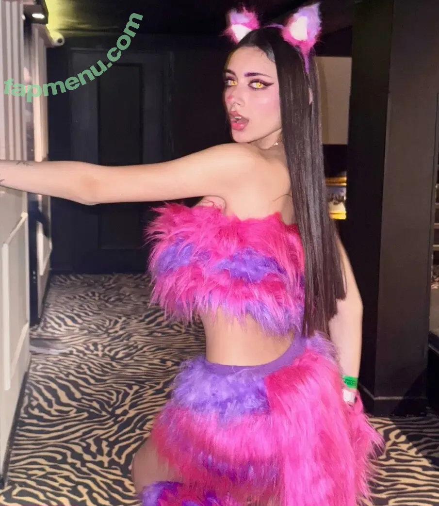 Hanna nude photo #0085 (Hanni / Hannimohamedd / hannahowo / hanniimohamedd / hannimohamed / playbunny)