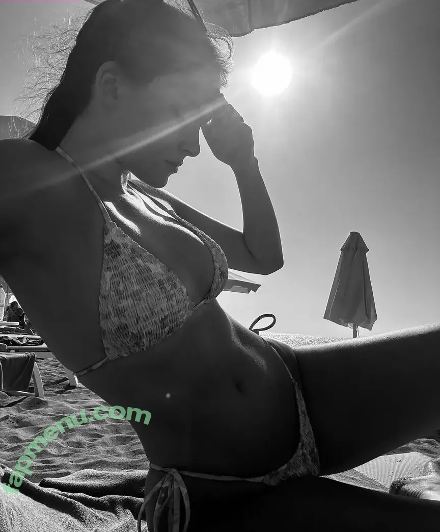 Hanna Davidsen nude photo #0002 (Hanna Davidsen)