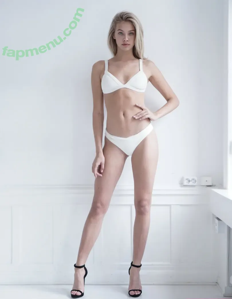 Hanna Edwinson nude photo #0154 (hanna_edwinson / hannaedwinson)