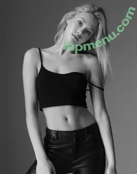 Hanna Edwinson nude photo #0215 (hanna_edwinson / hannaedwinson)