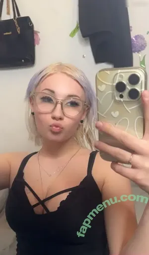  nude photo #0007