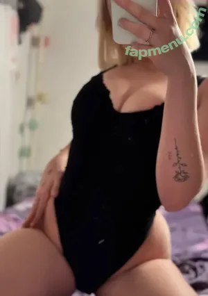  nude photo #0009