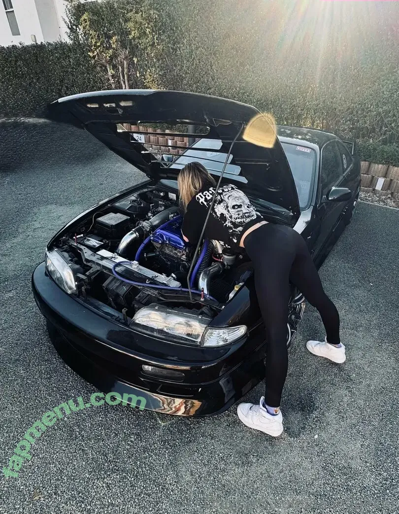 Hanna Pinter nude photo #0022 (hannapinter)