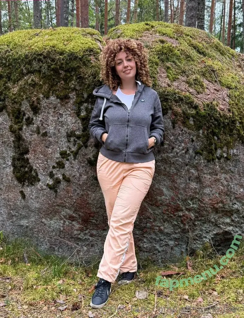 Hanna-zimmer nude photo #0213 (HannaZimmerr / hanna_wife / hanna_zimmer)