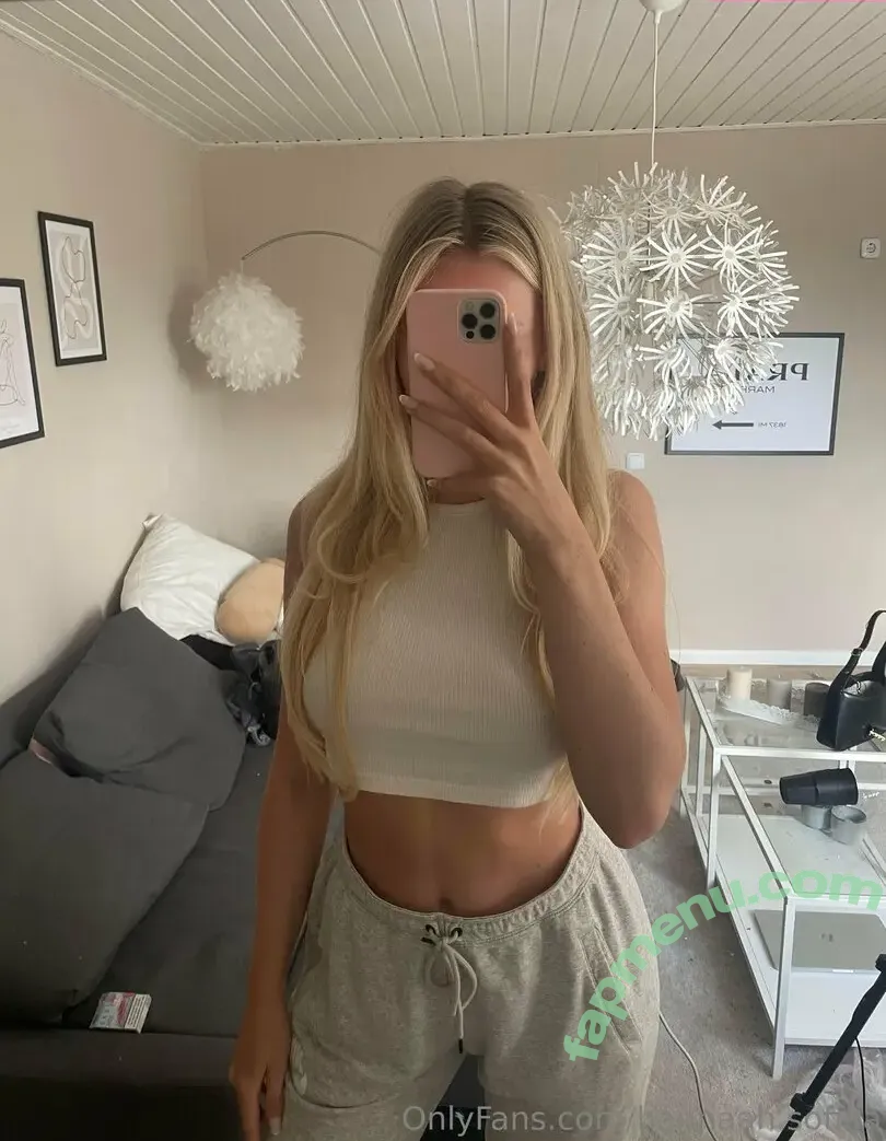 hannaah.sofiaa nude photo #0006 (hannah_sofia_)