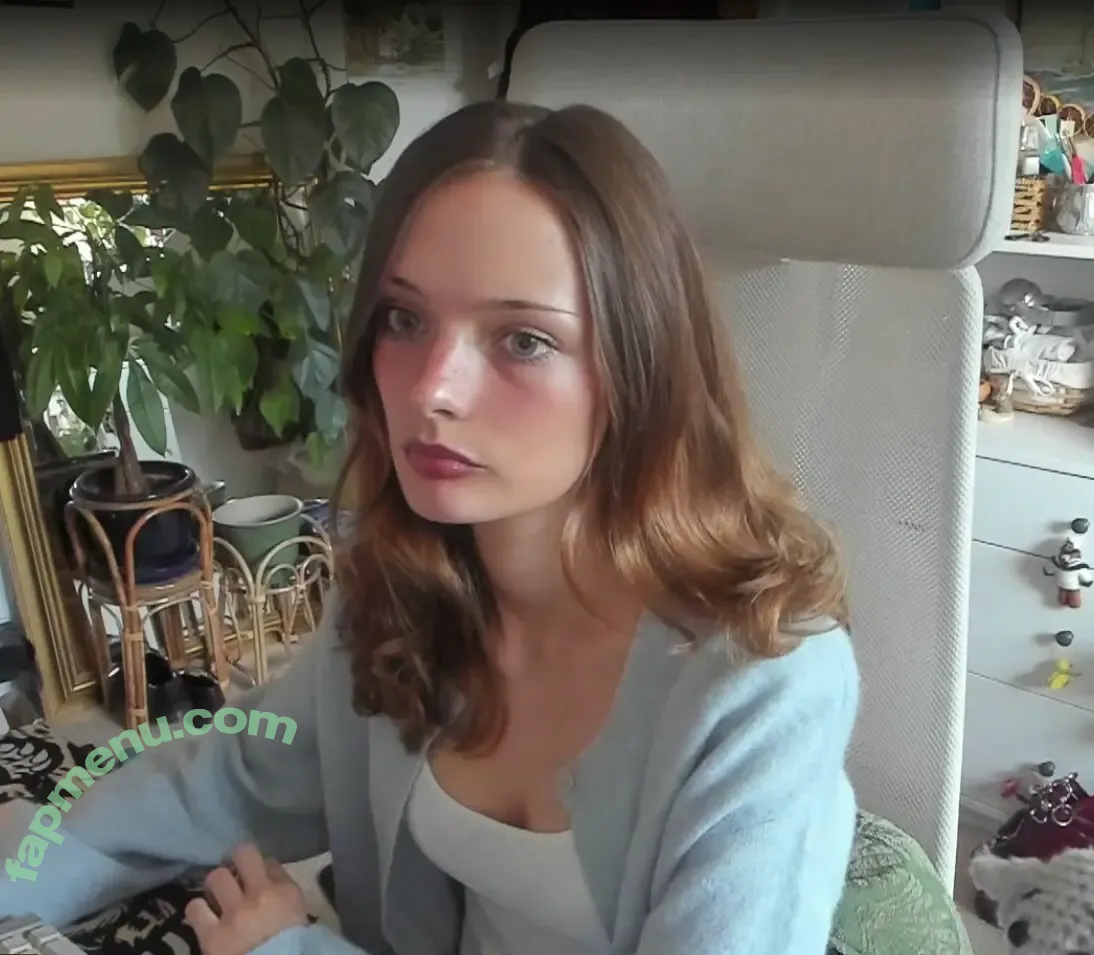 HannaH nude photo #0176 (hannah28h / hannah28hh / hannahbrown)