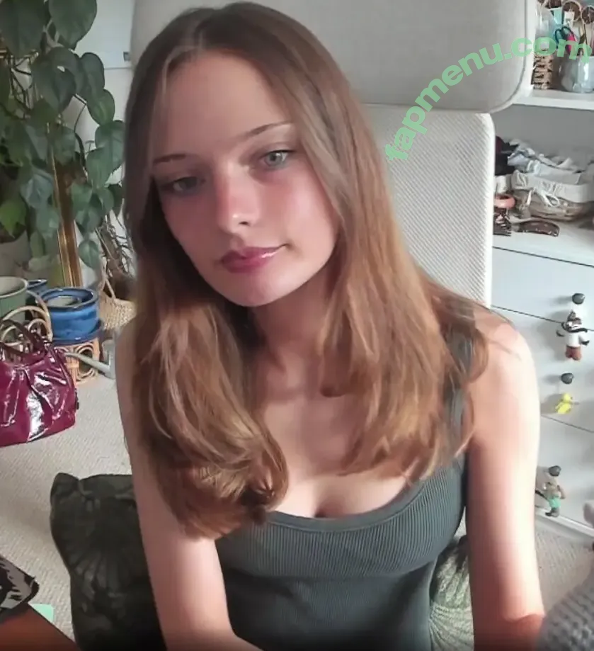 HannaH nude photo #0178 (hannah28h / hannah28hh / hannahbrown)