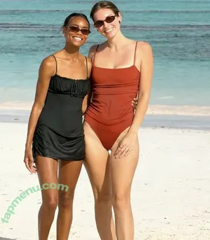 Hannah Alyward / Burcaw / hannahayl nude photo #0054