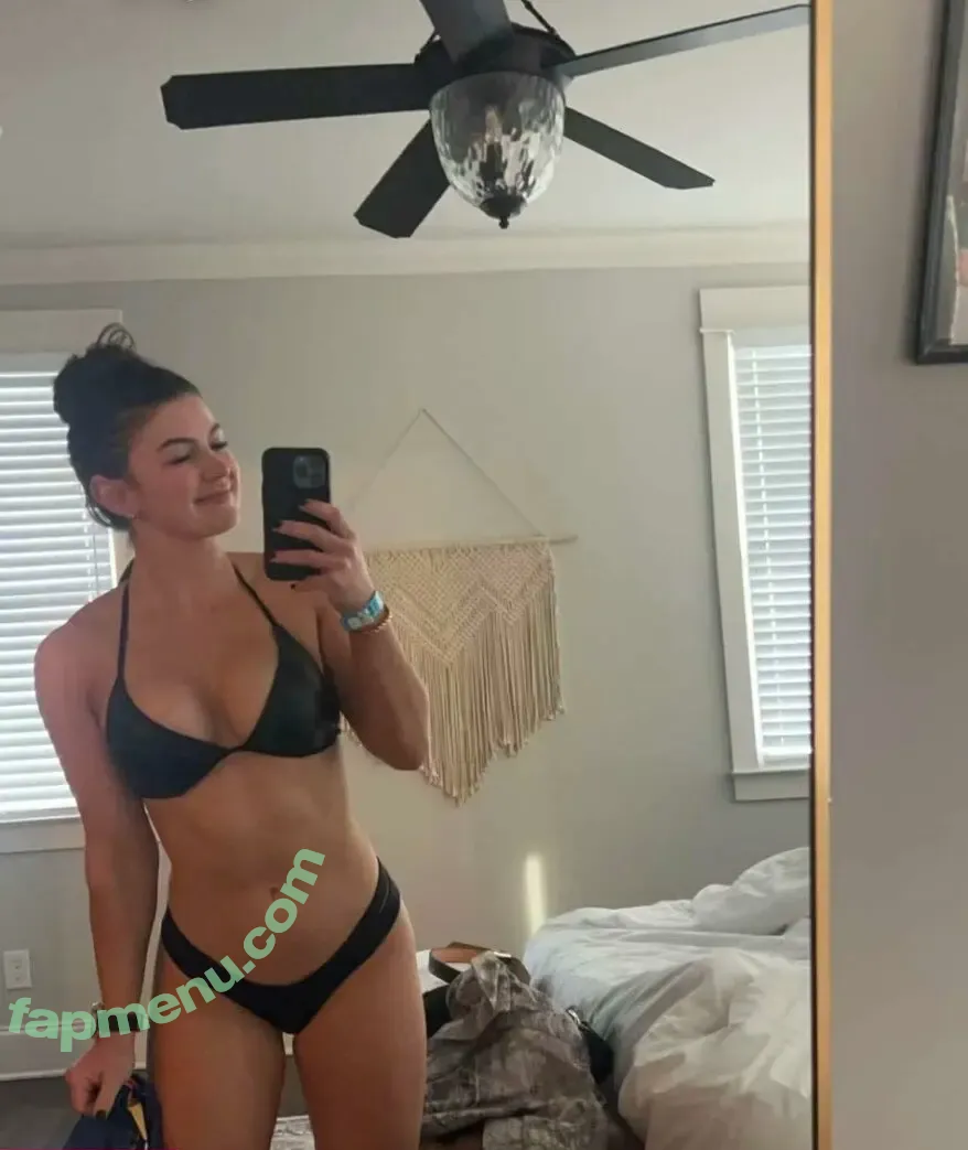 Hannah Barron nude photo #0612 (Hannahbarron96)