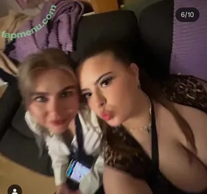 Hannah C / hannahcofficial / hannahnextdoor95 nude photo #0503