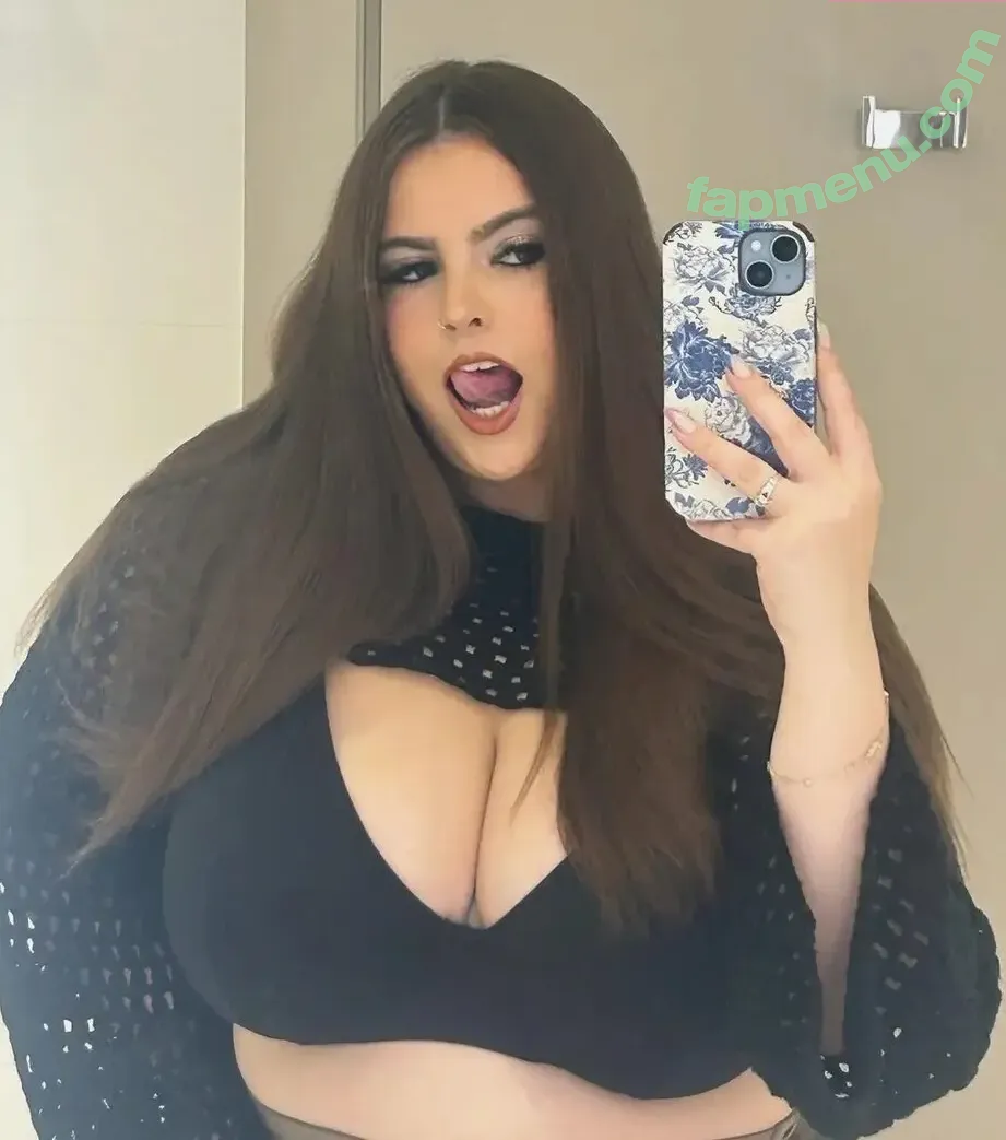 Hannah C nude photo #0506 (hannahcofficial / hannahnextdoor95)